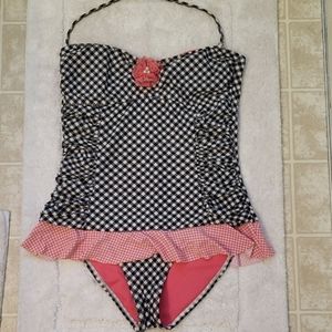 👙flirty one piece swim👙